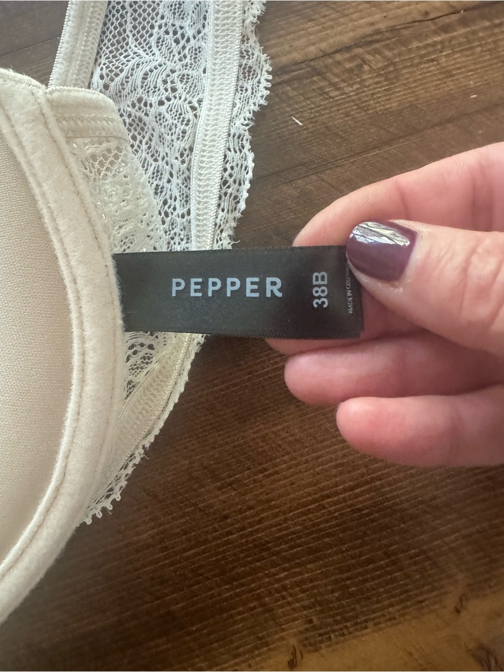 NWT - Pepper Lace Racerback Push-Up Bra - Cream
Brand new with tags - Picture 9 of 14
